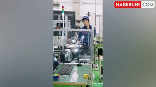 Robot, rubik küpünü 0.305 saniyede çözerek dünya rekoru kırdı