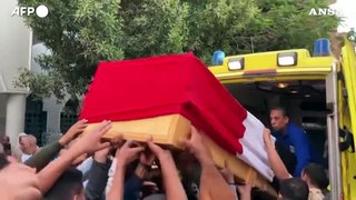 Egitto, il funerale della guardia di frontiera uccisa a Rafah