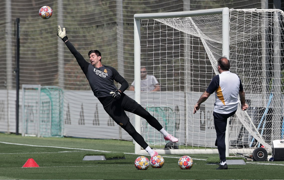 AR 27 COURTOIS CAMA OOV