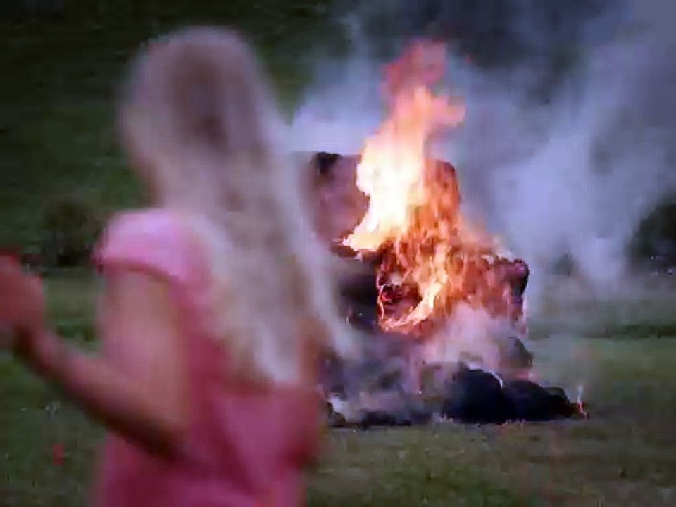 Milch ins Feuer Trailer DF