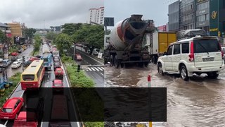 Cyclone Remal : కేరళ లో Red Alert | Kerala లో Rains ధాటికి జన జీవనం అస్తవ్యస్తం | Oneindia Telugu