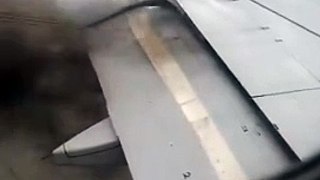 Avião aborta decolagem após motor pegar fogo nos EUA