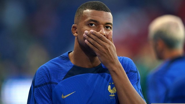 Mbappe wins Best Player of Year Award!