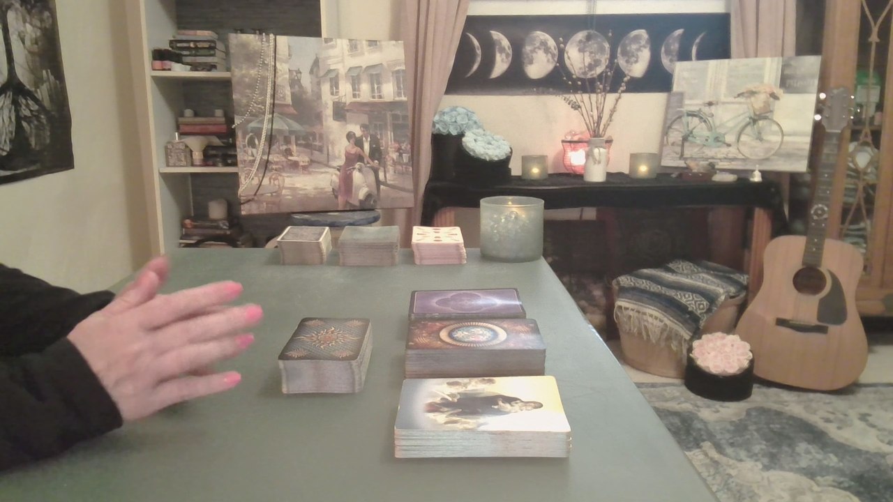 Future Love: Love by Chance? No, Guided by the Invisible Threads of Fate - Intuitive Tarot 2024