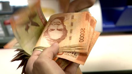 Video herunterladen: Ocho entidades bancarias ofrecen créditos de hasta 650 mil colones para combatir los créditos gota a  gota.