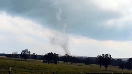 La tragedia no tiene fin: ya son 25 los muertos por tornados durante el fin de semana