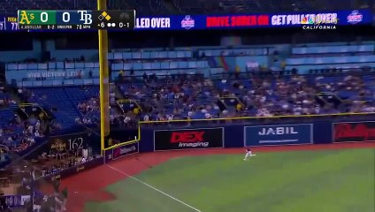 ¡Miguel Andújar dio su 1er jonrón vistiendo los colores de los Atléticos!