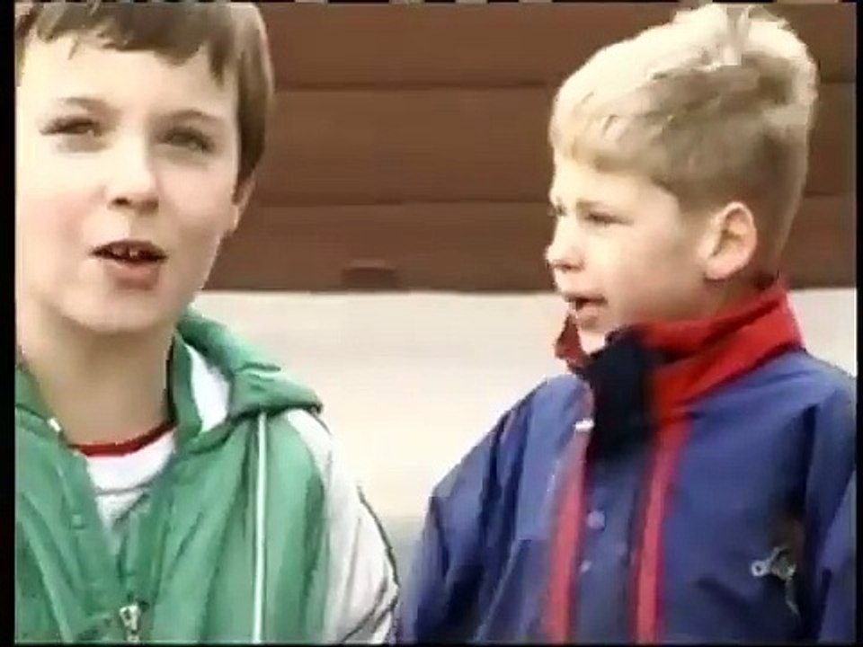 Twelve Monkeys (1995) Behind The Scenes Featurette