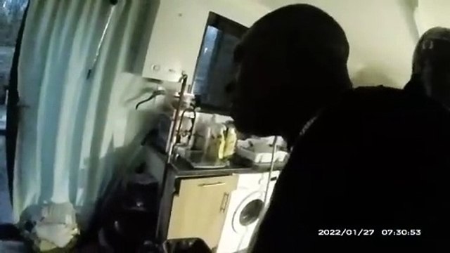 Put the machete down!” – police footage as kidnapper arrested in Peterborough