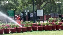 Ondata di caldo in India, quasi 50 gradi a Nuova Delhi