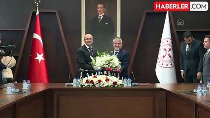 Bakan Mehmet Şimşek: Dezenflasyonun eşiğindeyiz, enflasyonda geçiş dönemi sona eriyor