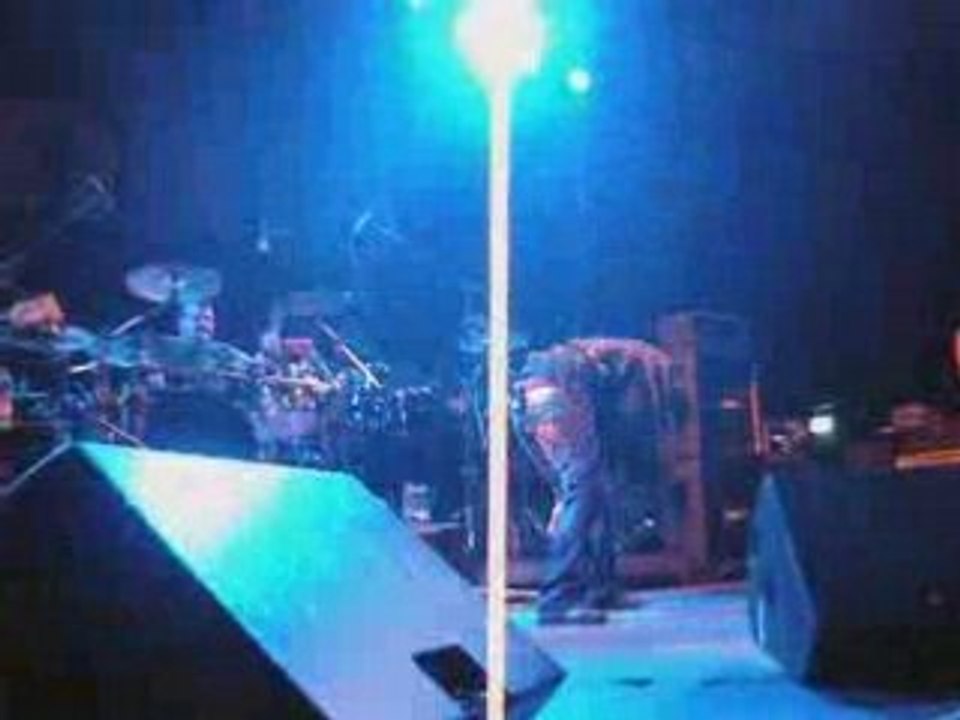 04 - How can I live d'Ill Nino (au Rockhall le 05-04-08)