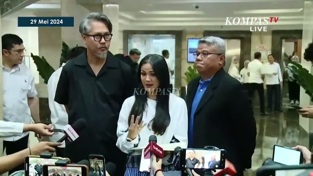 [FULL] Kata Nirina usai Terima Sertifikat dari Menteri AHY: Yuk, Kita Bersama Gebuk Mafia Tanah