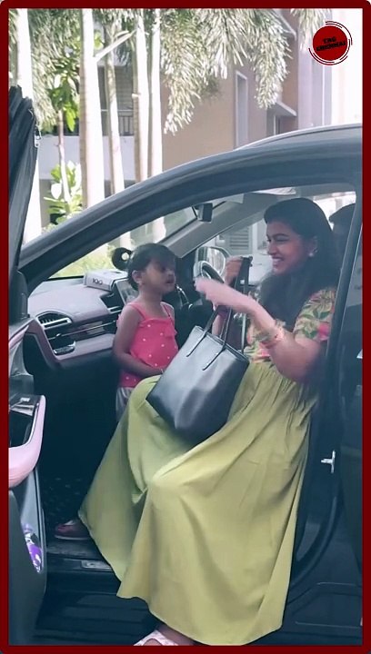 சில தினங்களுக்கு முன் பிறந்த தனது 2வது மகளின் முகத்தை காட்டிய சீரியல் நடிகை ஸ்ரீதேவி- கியூட் போட்டோ #shorts    #srideviashok #modhalumkaadhalum #nandhini #biography #dhanush