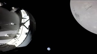 Watch NASA's Artemis 1 Spacecraft, Moon and Earth In Same Shot During Close Approach