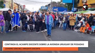 Continúa el acampe docente sobre la Avenida Uruguay de Posadas
