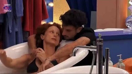 Primo bacio in casa