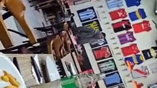 Video: un policía de la Ciudad mató a un hombre en un bodegón