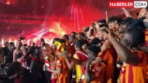 Kutlamalarda veda eder gibiydi! Kerem Aktürkoğlu, Galatasaray'dan ayrılıyor