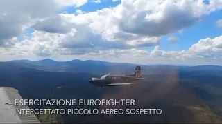 Esercitazione degli Eurofighter sui cieli toscani: i caccia intercettano un velivolo