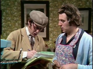 Monty Python's Flying Circus S02 E01 - Dinsdale!