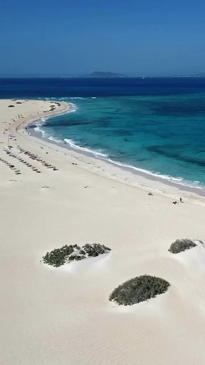 UNE DES PLUS BELLES plages du monde 2024 : Plage d’El Pozo (plage du Drapeau) sur Fuerteventura [@fuerteventura___]