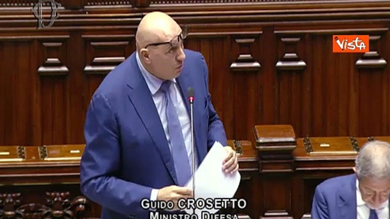 Crosetto: "Ipotesi di rivedere segreto su invio armi in Ucraina"
