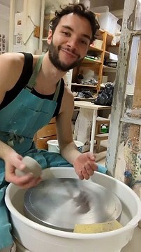 Just throwing a cylinder #ceramics #pottery #clay #art #ceramic