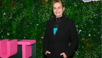 GALA VIDEO - Plainte de Sandrine Bonnaire contre l'Ehpad où est morte sa mère : une enquête ouverte
