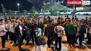 Sakaryaspor Taraftarları 150 Otobüsle Adana'ya Hareket Etti