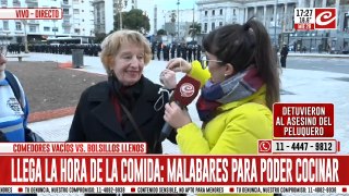 Tres jubilados protestaron y un cordón policial estuvo custodiandolos