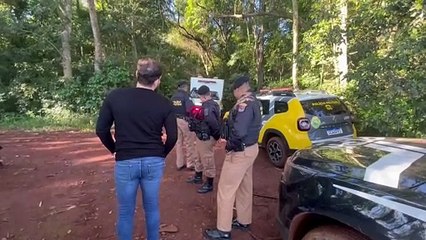 Cachorro encontra pé humano e cadáver é achado em saco plástico