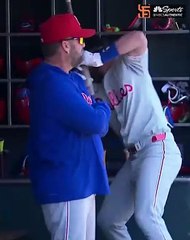 ¡Se molestó Bryce Harper y la pago con el bate!