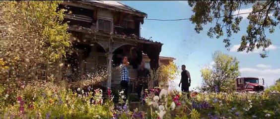 Jupiter : Le Destin de l'univers Bande-annonce (EN)