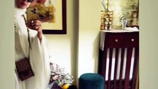 اطلالة ياسمين رئيس بالحجاب قبل زفافها