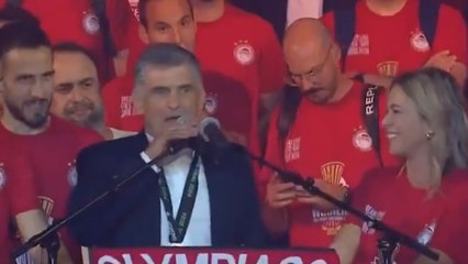 Mendilibar es un genio absoluto: "¡Viva la madre que os parió a todos los griegos!"