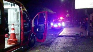 Samu e Bombeiros trabalham por quase uma hora, mas jovem morre  vítima de enforcamento no bairro Coqueiral