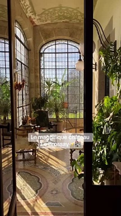 Le magnifique château Le Brossay✨  Le Brossay, 35660 Renac   @french_exterior  Abonne-toi au Petit Mauda !   #petitmauda #spot #adresse #guide #pepite #chateau #castle #château #castlesofinstagram #castlesoftheworld #vintagestyle #frenchdecor #fre