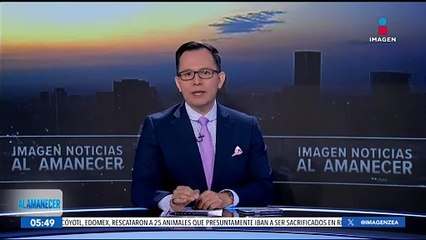 Policías ayudan a una mujer embarazada a dar a luz en calles de la CDMX