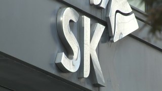 최태원 '재산 분할'에 SK 경영권 '흔들'?...주가 9% 급등 / YTN