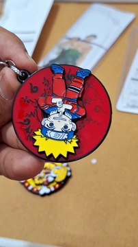 Mesmerizing ASMR Metal Spinning Keychain Sounds