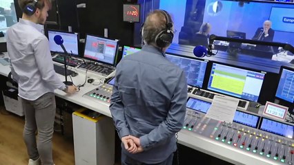 "Ils sont libres de venir à tout instant" : Laurence Ferrari incite Raphaël Glucksmann et Marie Toussaint à participer au débat de CNews