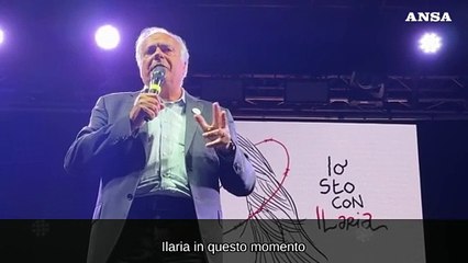 Salis, il padre Roberto: "Mia figlia rischia l'ergastolo"