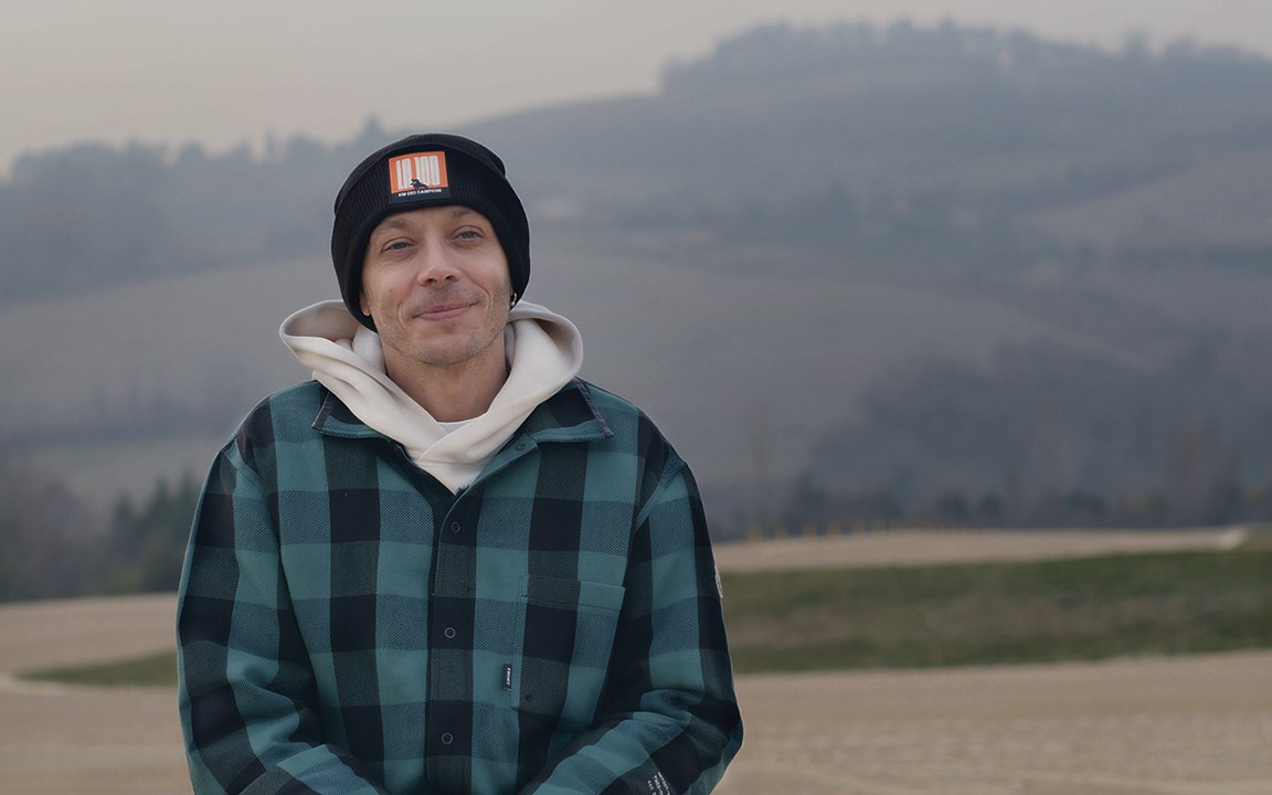 Valentino Rossi nella clip di 'Veloce. La leggenda della Motor Valley'