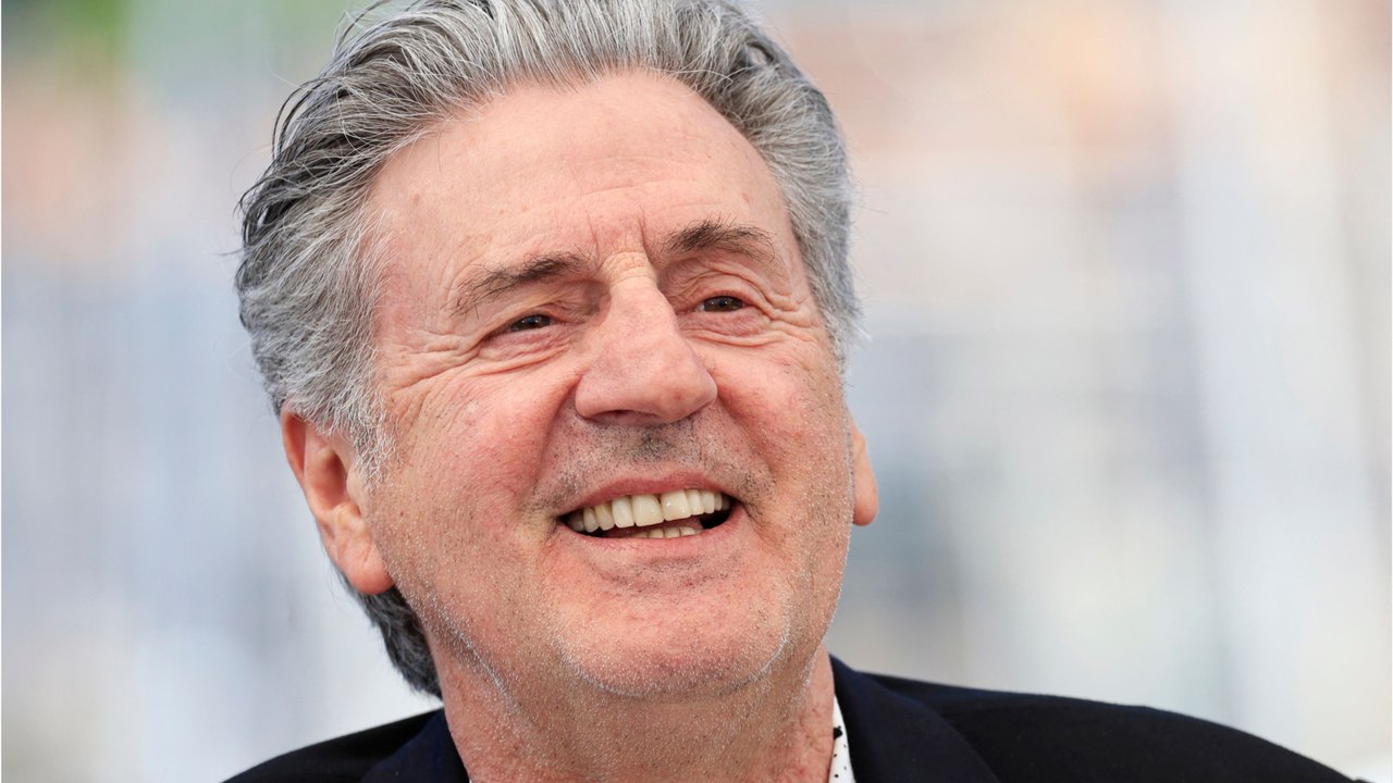 GALA VIDEO - Daniel Auteuil papa d’un garçon de 14 ans : ces difficultés auxquelles il est confronté