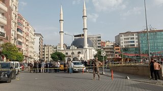 Siirt'te silahlı kavgaya valinin korumaları müdahale etti