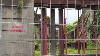 A Oradour-sur-Glane, l'urgence de sauver les pierres, derniers témoins du massacre