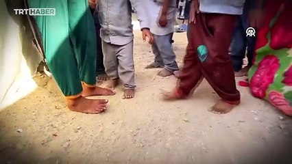 Savaşın gölgesindeki Filistinliler bir çift terlikten bile mahrum