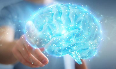 أول مريض خضع لزراعة شريحة ماسك الدماغية يتحدث عن تجربته