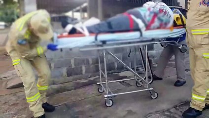 Mulher é atendida pelos Bombeiros após sofrer queda no Morumbi
